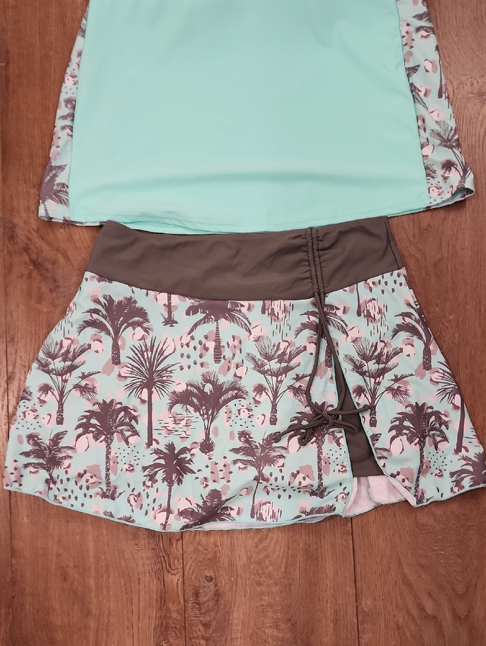 Summer Mae Blouson Tankini Swimsuit Built In Shorts Glow Leopard size 14 NWT - Picture 3 of 11